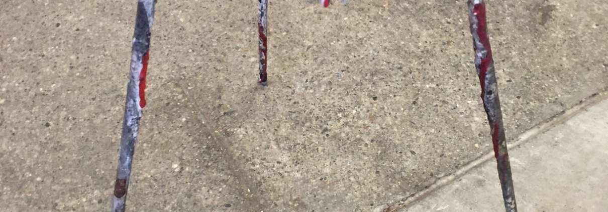 tall painit can stand