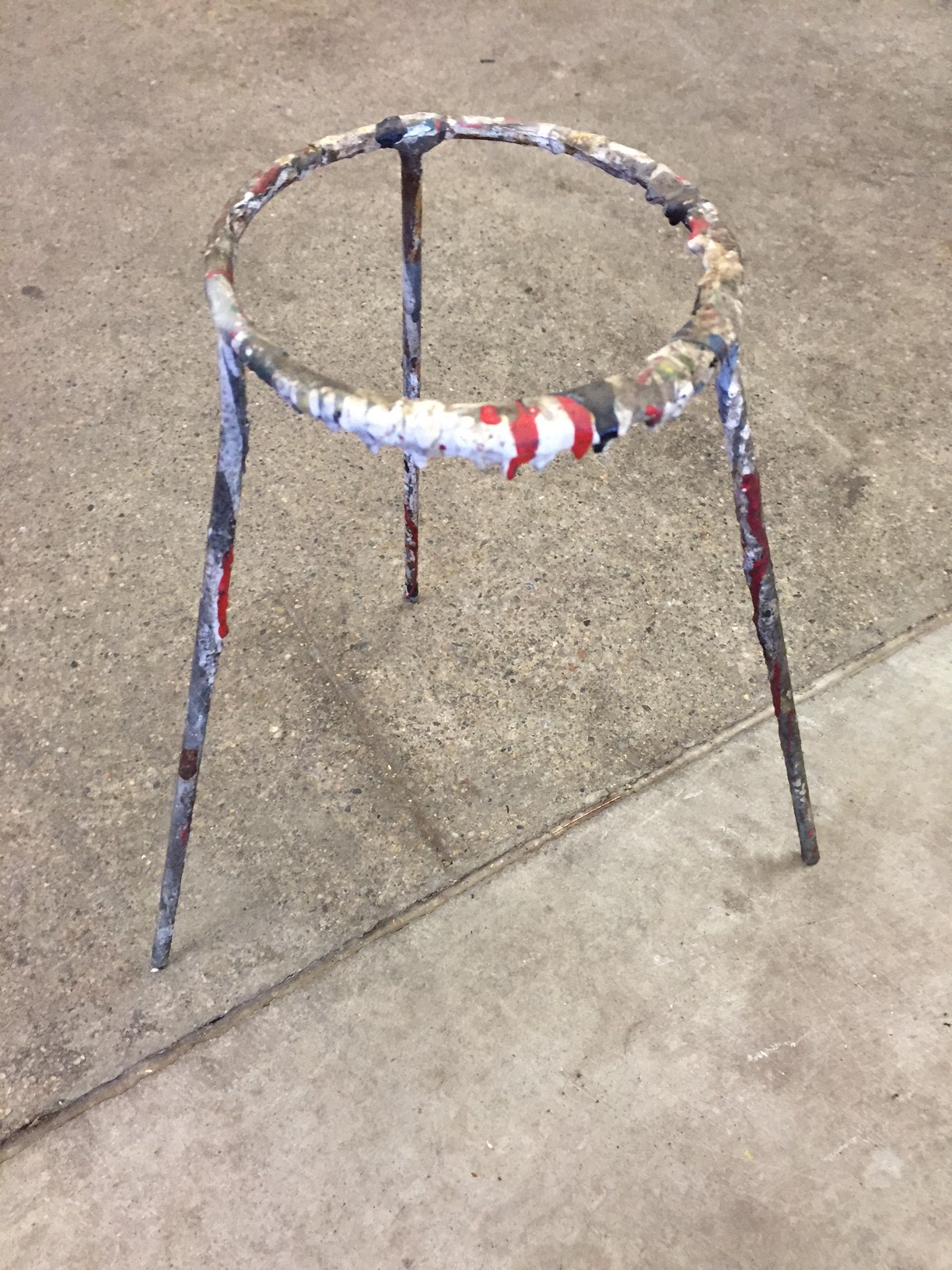 tall painit can stand